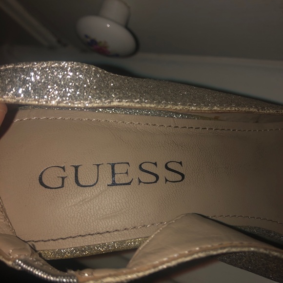 GUESS Glitter Pumps - Picture 4 of 4